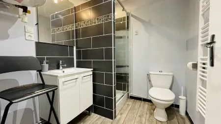 Appartement Sunrise au Pied de la Plage Отели в г. Мерлимон