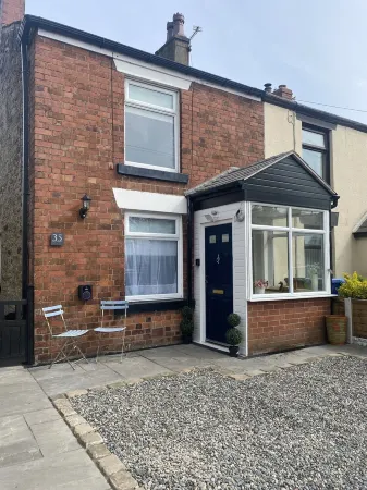 2 Bedroom Cute & Cosy Cottage in the village of Adlington, Lancashire