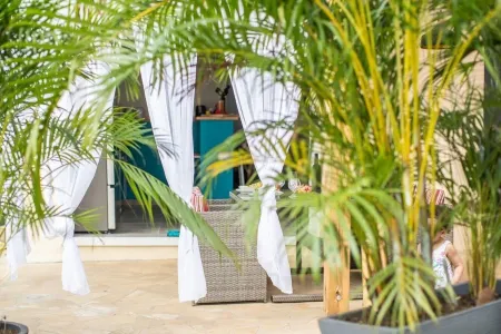 THE KAZA NONO GOSIER--