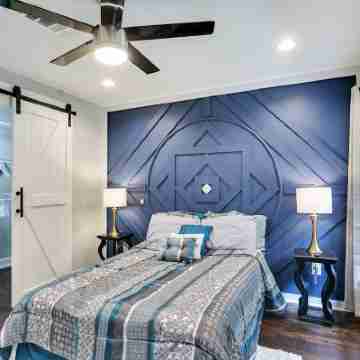 Designer 5 Bedroom with Backyard Downtown ATL Rooms