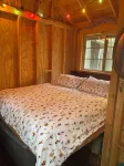 Lake side cottage w- sand beach. 13 acres-forest, steams & waterfalls to explore