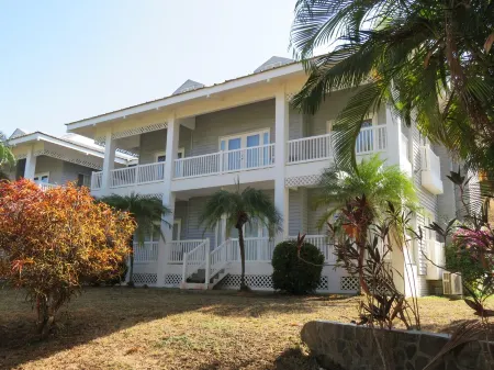 Spacious & Tranquil Condo Steps From the Beach! Near Marbella & San Juanillo Отели в г. Плайя Асуль