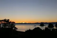 Little Kaiteriteri Rose's bach -3min walk to beach
