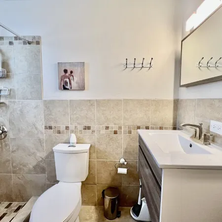 Minutes from Magens Bay, gated property, large pool & outdoor entertainment area