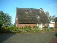 Beautiful fine apartment with garden, meadow, view of water and land