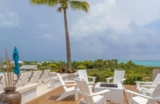 Beautiful OCEAN FRONT, POOL Villa walk or drive to GRACE BAY BEACH Turtle Ridge