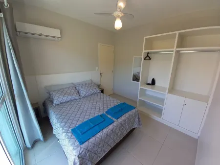 Apartamento a 700m da Praia Grande Отели рядом с достопримечательностью «The Small Beaches»