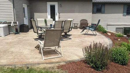 Songbird Haven, 3 min from town, & Pumpkinvine. Full house, 3 bedroom, 2 bath.