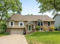 Spacious Home with Pool Hot Tub and Arcade Games . Great Quiet and Safe Location