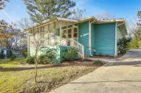 1 Mi to Stone Mountain Park: Outdoor Haven!
