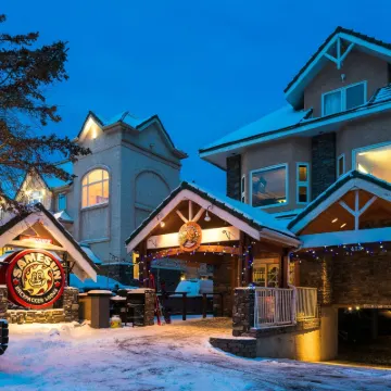 Samesun Banff Hotels near The Whyte