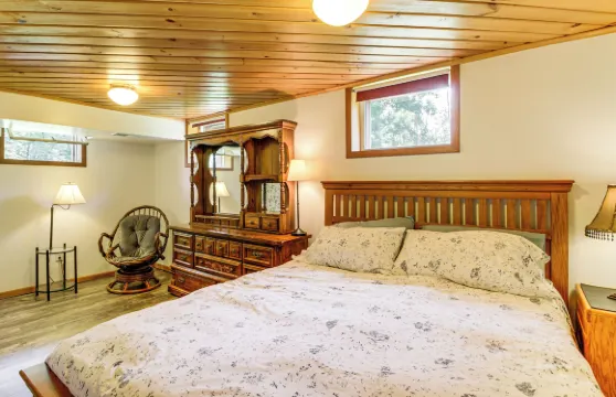 杜魯斯湖房屋 - 步行至海灘和船坡道!