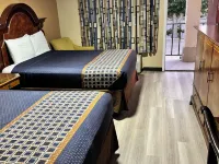 Villa West Inn