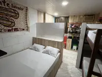 KitNet na Praia de Itapuã Hotel dekat Alun-alun Vinicius de Moraes