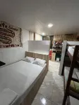 KitNet na Praia de Itapuã Отели рядом с достопримечательностью «Itapua beach»