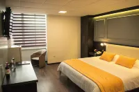 Hotel Italia Hotels near Plaza Abdon Calderon