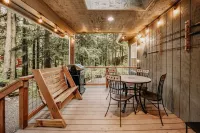 30GS - BBQ - Hot Tub - Wi-Fi - Pets Okay - Sleeps 8 Cabin
