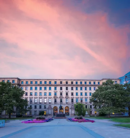 Drury Plaza Hotel Cleveland Downtown Отели рядом с достопримечательностью «Зал славы рок-н-ролла»