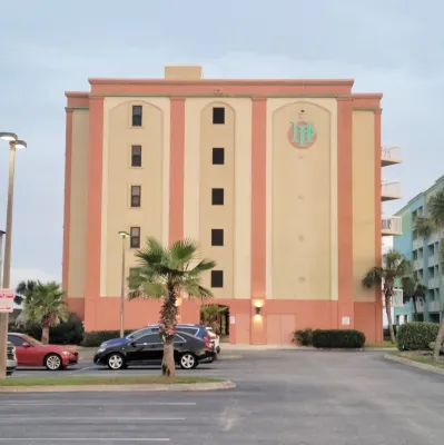 Harbour Place 511 Condo Hotels in Orange Beach