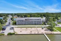 Dunes Waterfront Resort Hotels near Silver Lake State Park
