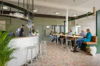 Stayokay Hostel Dordrecht - Nationaal Park de Biesbosch - bar