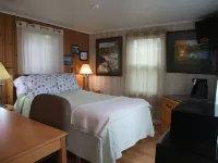 Hills Motor Court & Marina - Pet friendly