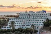 Fergus Cactus Garden Hotels near Catatrips