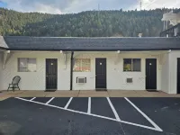 H&H Motor Lodge - Parkplatz