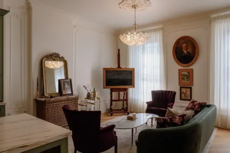 1850s Parisian Pied-A-Terre on Port Hope’s Main Street