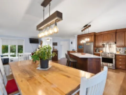 Chalet Sjdp Hotels in Shawinigan