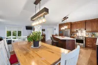 Chalet Sjdp Hotels in Shawinigan