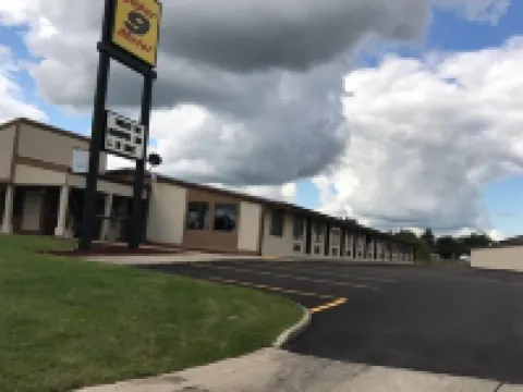 Super 9 Motel Troy Hotels in Troy