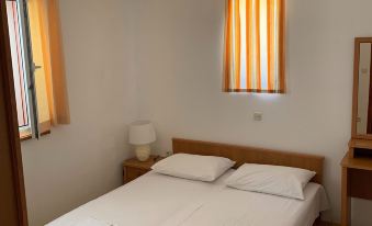 Villa Ata Razanac - Apartment with Sea View