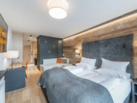 Aktiv- & Wellnesshotel Bergfried Hotels in Tux