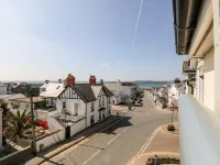 Maelog, 14 Tides Reach Hotels in Rhosneigr