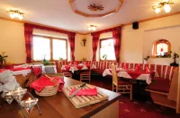 Häuslerhof Hotels in Terento