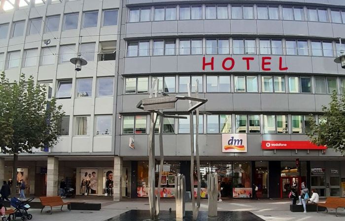 Hotel Stadt Hamburg am Fluss Saarbrücken by Klassen Stay