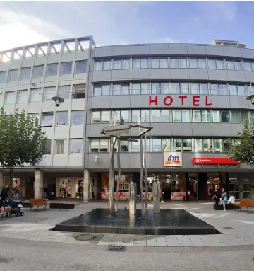 Hotel Stadt Hamburg am Fluss Saarbrücken Отели в г. Саарбрюккен