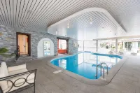 Villa Favorita - Parkhotel Delta - Pools