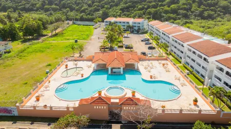 Golden Dream Villas 306 A Отели в г. Исабела