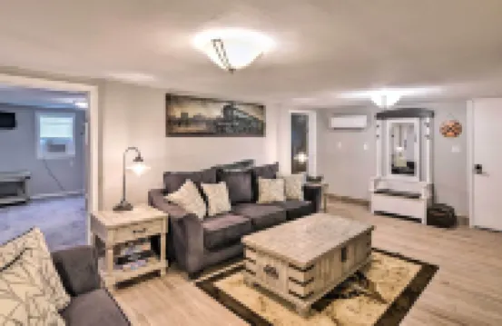 Walkable Galveston Apartment w/ Hot Tub Access