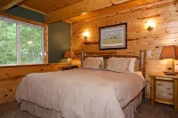 Trappers Chalet by Kabino - Jacuzzi