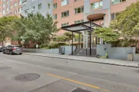 ダウンタウンシアトルコンド w/ ルーフトップデッキ + ビュー！ のホテル