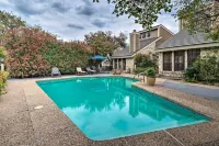 Horseshoe Bay Resort Townhome - Near Lake LBJ! - Pools