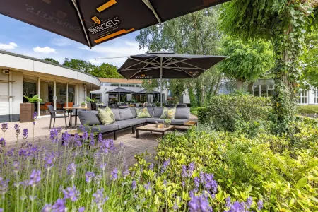 フレッチャー ホテル レストラン ドールウェルト アーネム