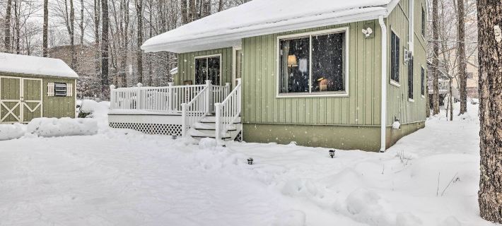 Poconos Getaway w/ Fire Pit: 1 Block to Lake! Hotels in Monroe County