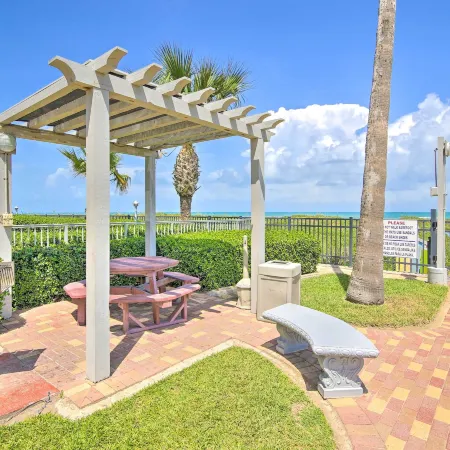 Sunny Oceanfront Condo on South Padre Island Beach