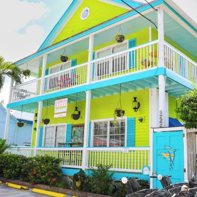 Caribbean House Hotel dekat Fort Zachary Taylor Historic State Park