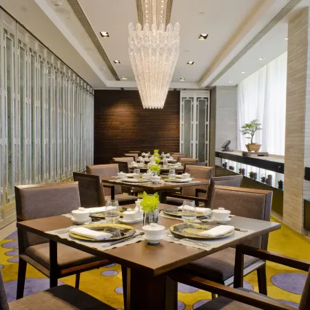 Taj Lands End