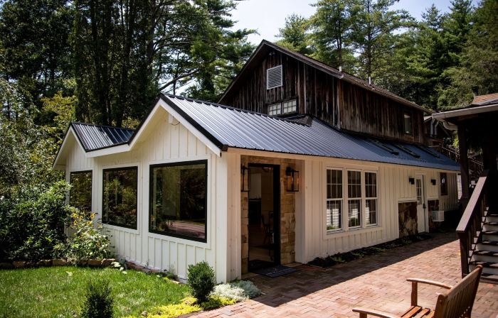 Outpost Inn